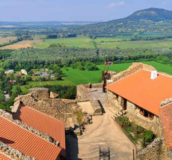 Balaton, Balaton-felvidék, Szigligeti vár, látnivaló, természet, turizmus, nyár, nyaralás
