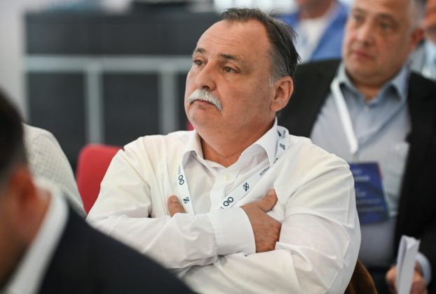 Gajdos László