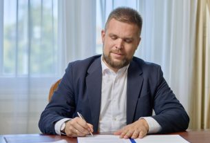 Győr polgármestere egyeztetésre hívta a kormányfőt, valamint a vidék- és településfejlesztési minisztert a város pénzügyi gondjai matt